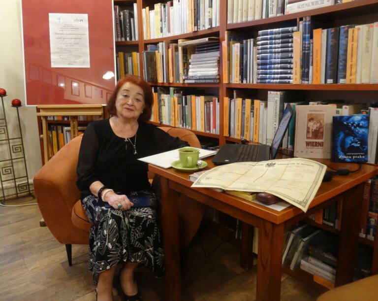 Opis spotkania „Materialne świadectwa przeszłości wśród spuścizny rodzinnej”.